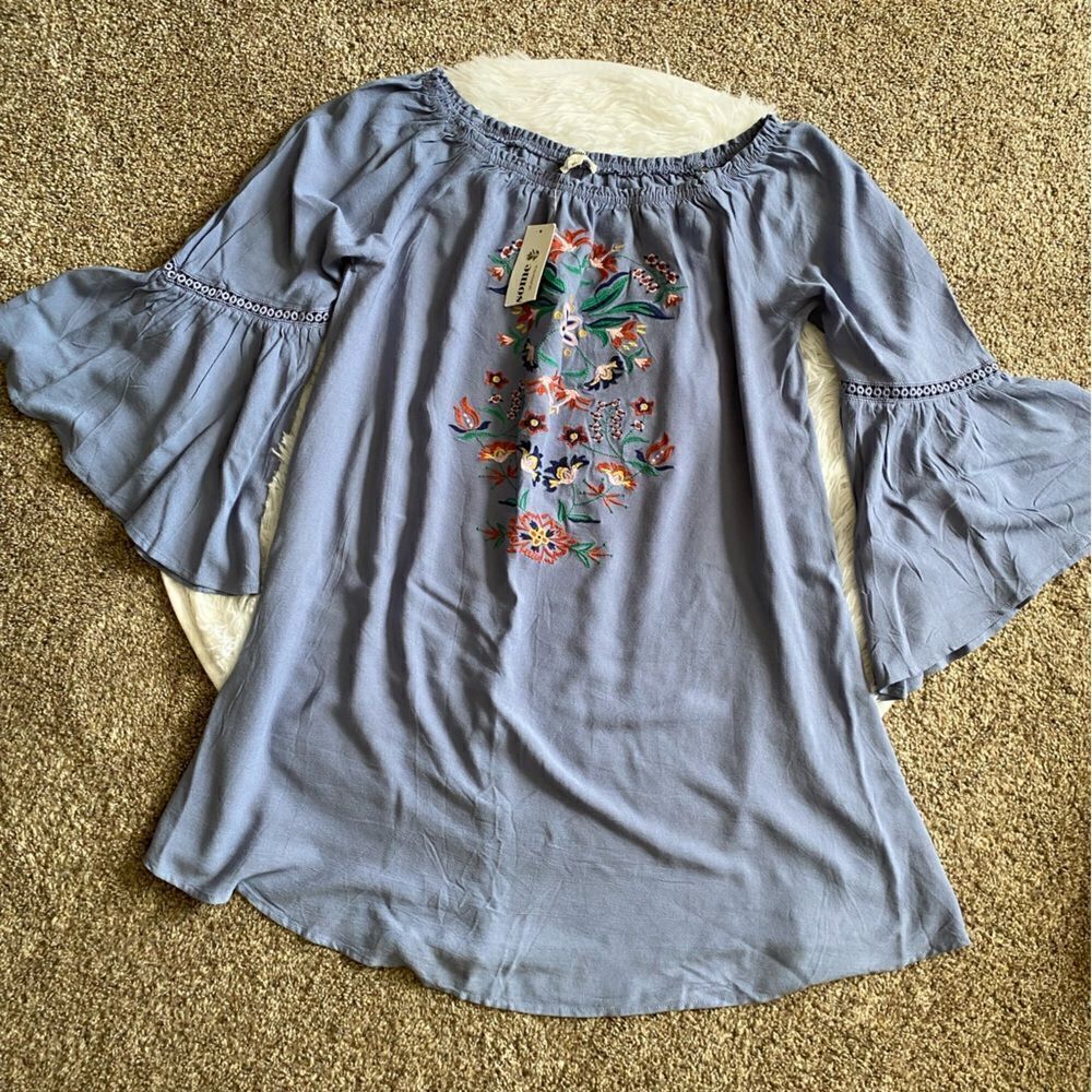 eesome Floral Embroidered Top Blue Bell Sleeve Off Shoulder New Women Size Large